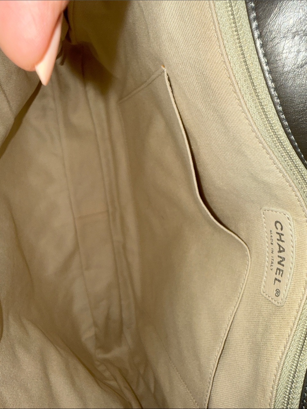 Authentic Chanel 2.55 Reissue Maxi Flap Metallic Crinkled 2011 - Picture 8 of 15